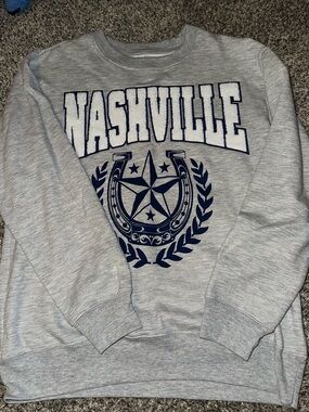 Freeze Gray Crewneck Sweater with Navy Nashville Graphic